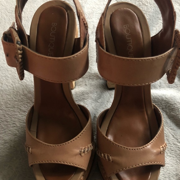 Boutique 9 platform Sandals - Picture 2 of 7